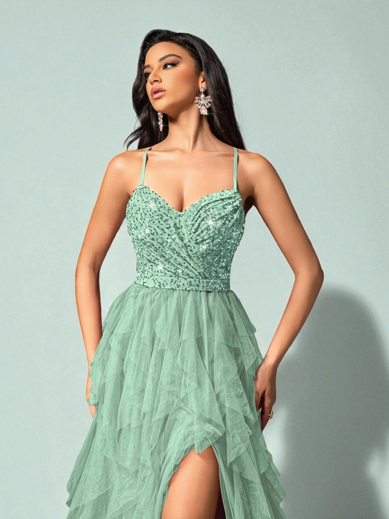 Vestido de Festa Verde Menta Vestido de Festa Camadas Cascata Paetê Paty