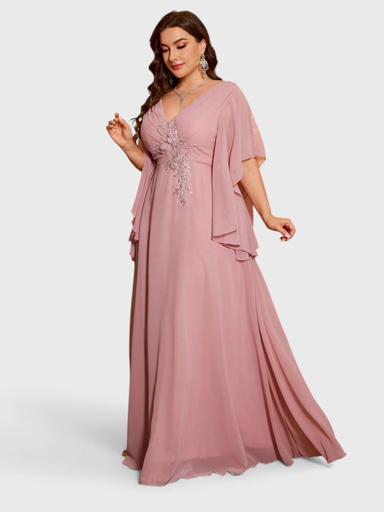 Vestido de Festa Longo Plus Size Bordado Manga Capa Cris