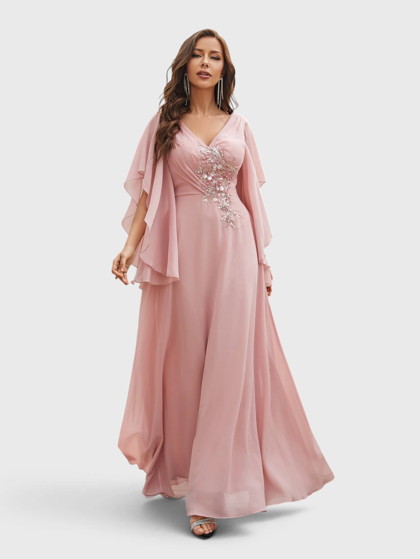 Vestido de Festa Longo Plus Size Bordado Manga Capa Cris