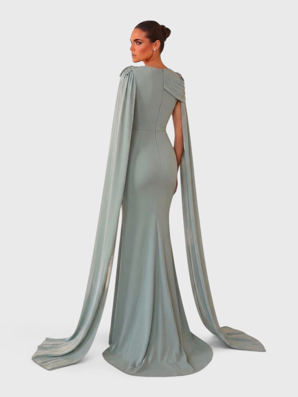 Vestido de Festa Longo Bordado com Capa Dupla Longa Marbella