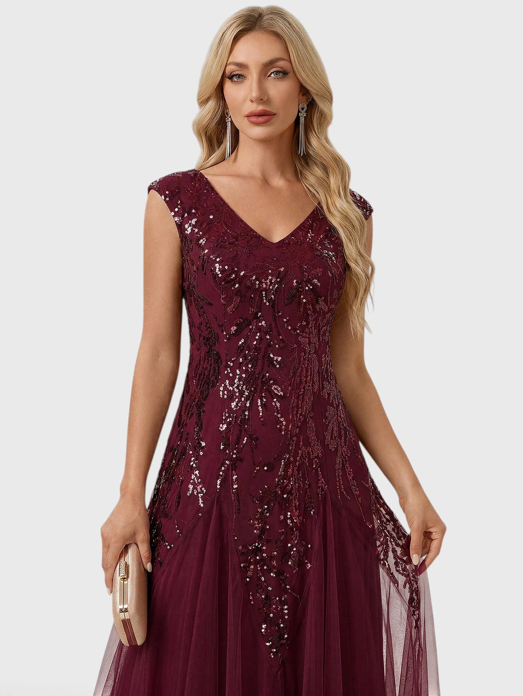 Vestido de Festa Longo Plus Size Bordado em Paetê Alpha