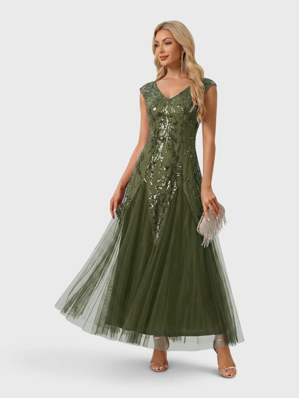 Vestido de Festa Longo Plus Size Bordado em Paetê Alpha