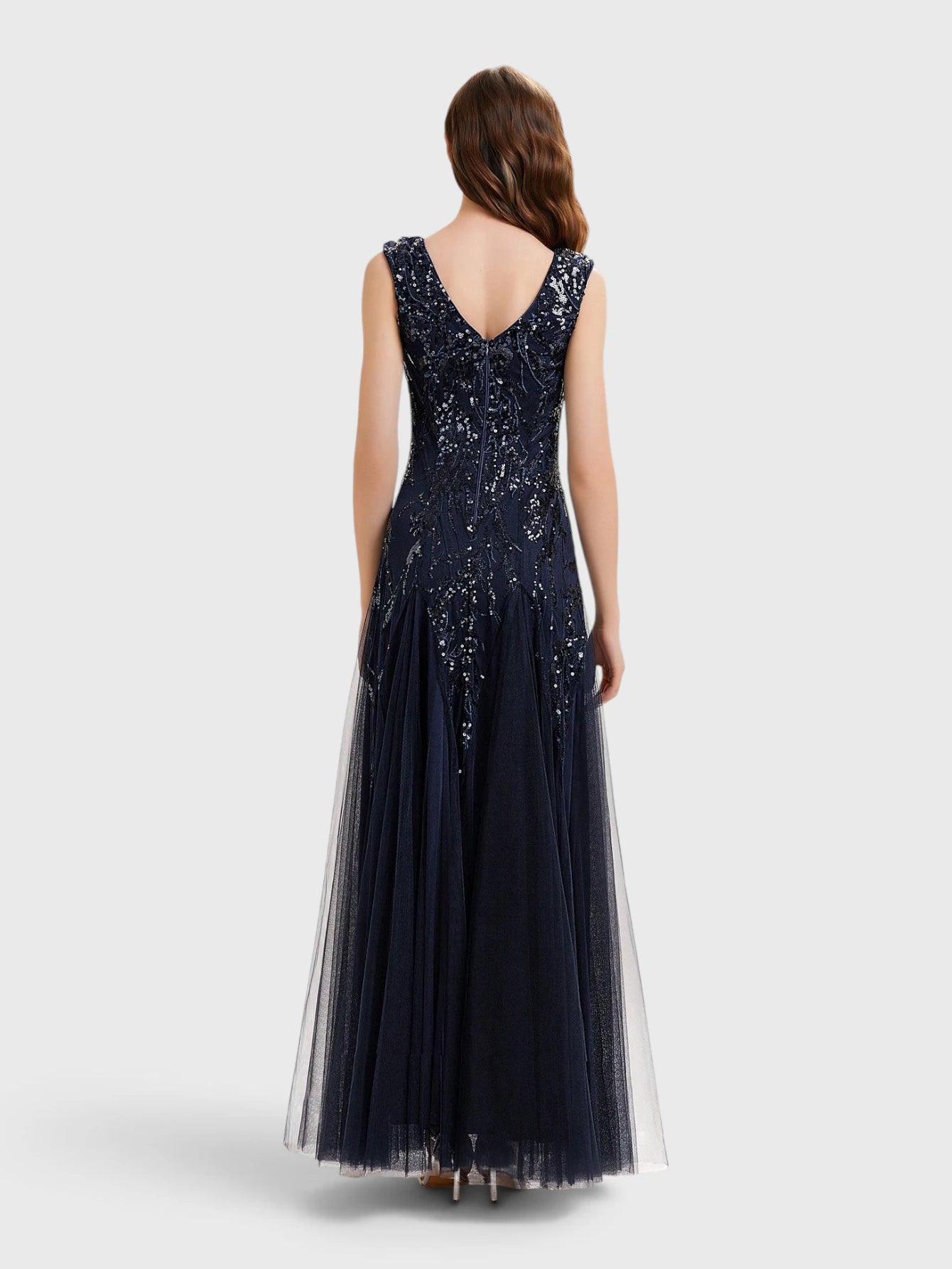 Vestido de Festa Longo Plus Size Bordado em Paetê Alpha