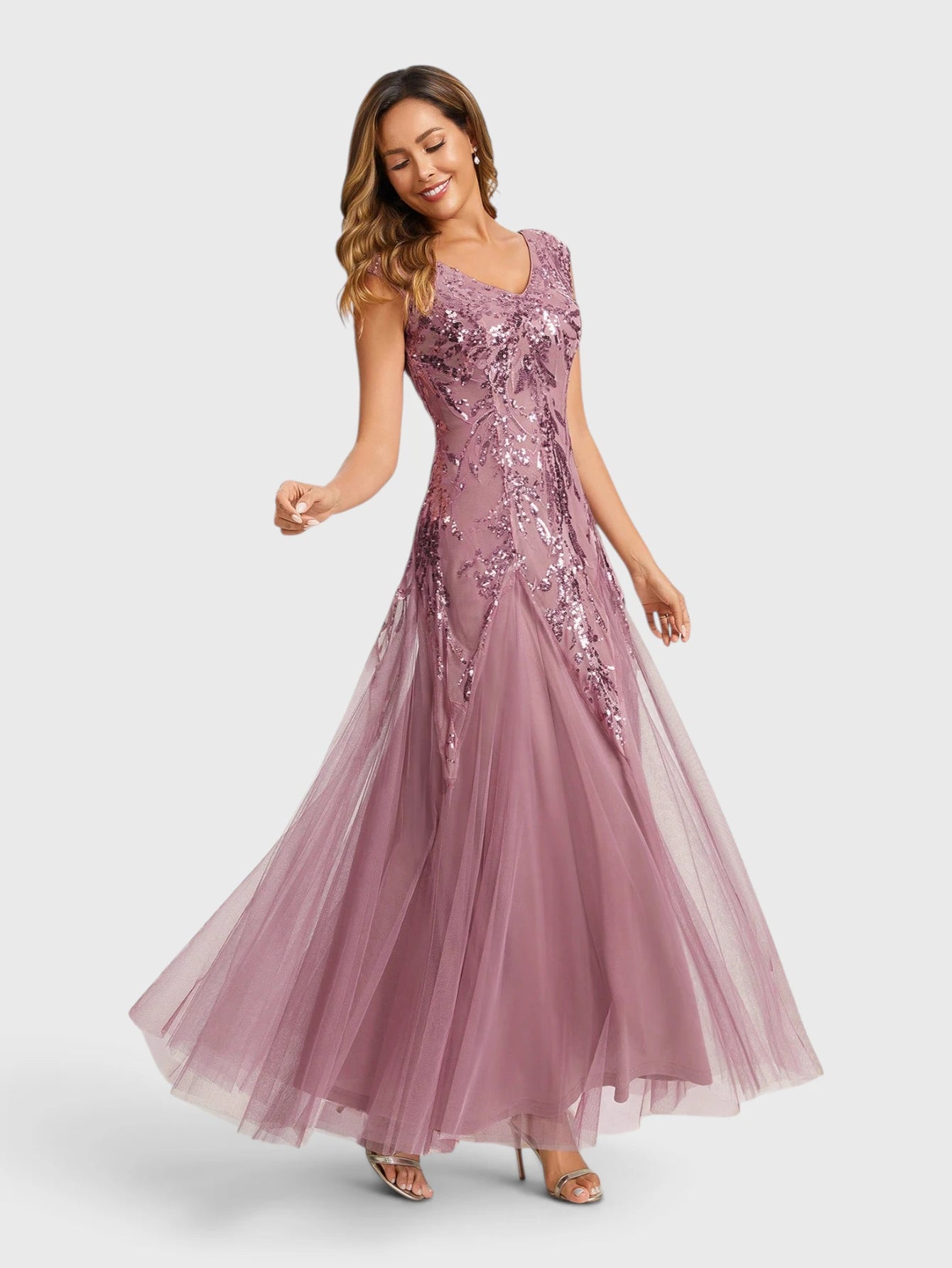 Vestido de Festa Longo Plus Size Bordado em Paetê Alpha