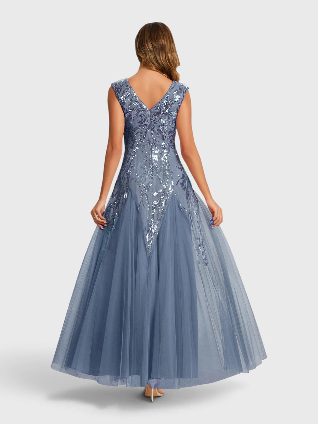 Vestido de Festa Longo Plus Size Bordado em Paetê Alpha