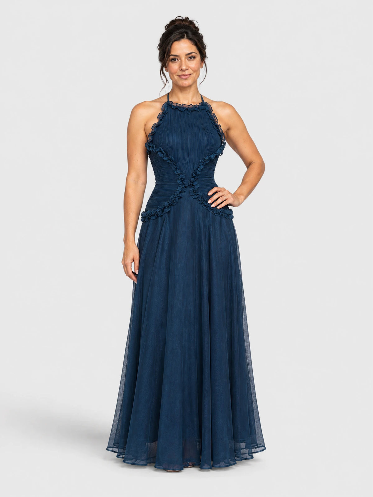 Vestido de festa longo Tabata com babados na cor azul-marinho, vista frontal.
