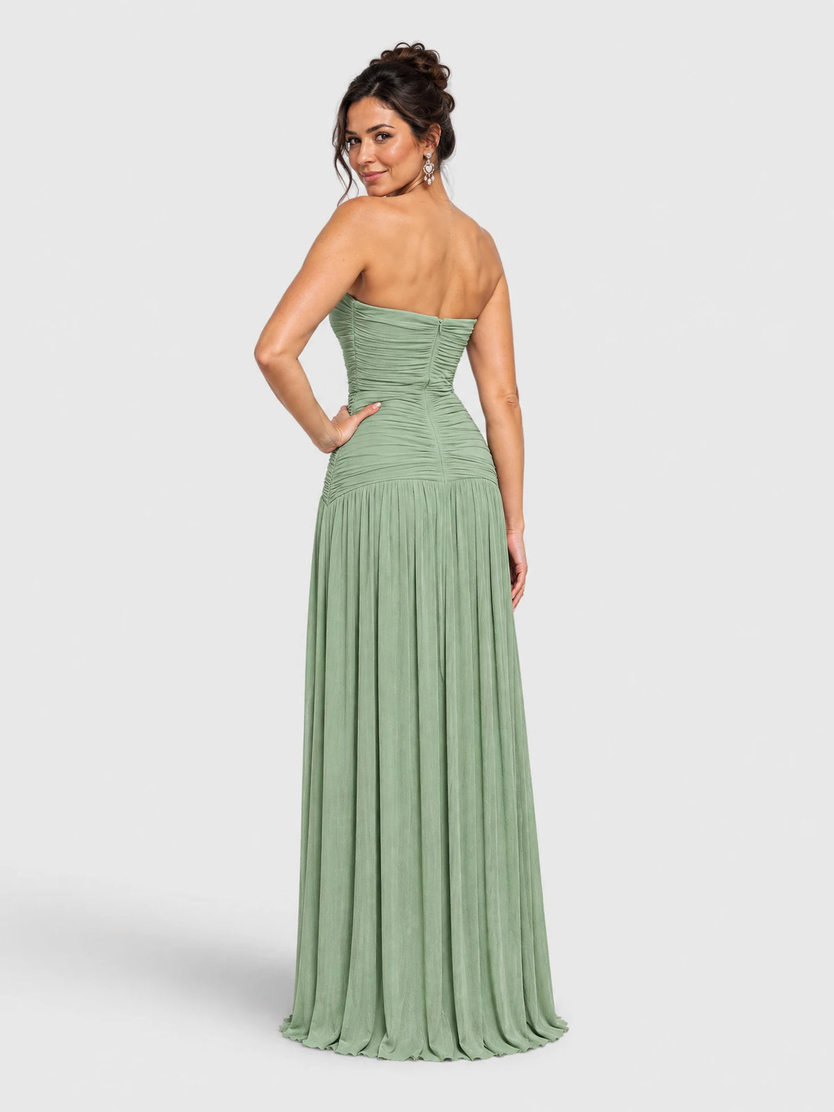 Vestido de festa longo tomara que caia Fanny verde menta, vista traseira.